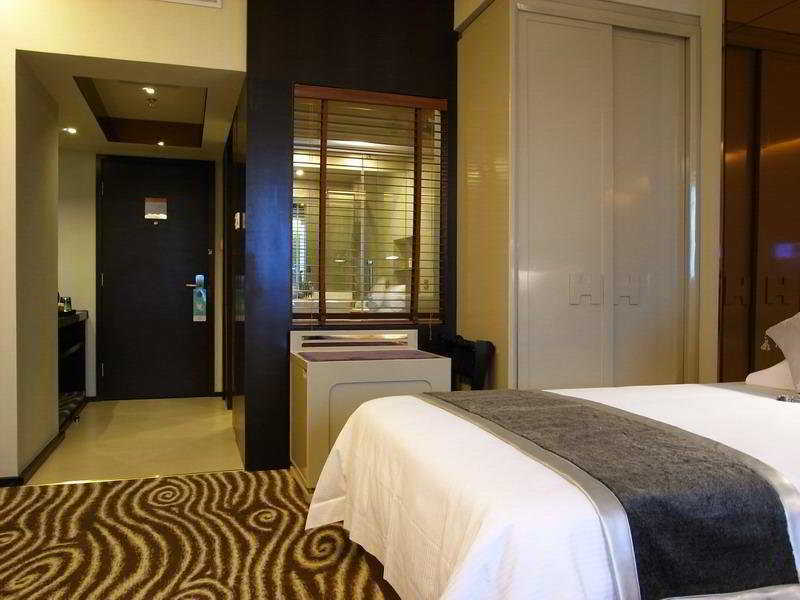 Hotel Yitel Xuhui 4*