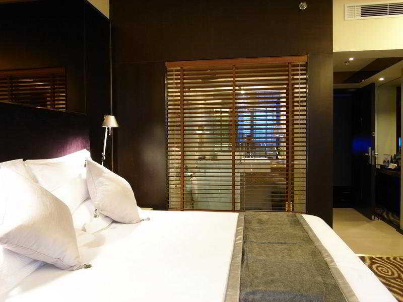 Hotel Yitel Xuhui 4*