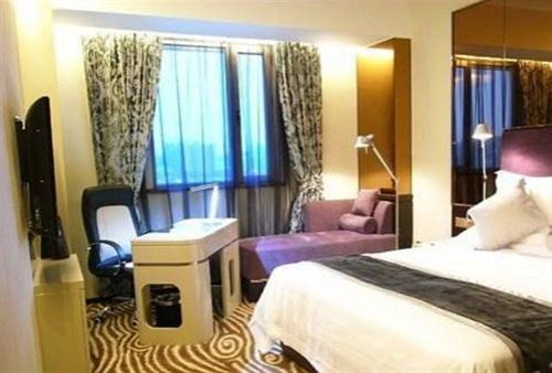 Hotel Yitel Xuhui 4*